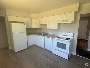 Building Photo - Large Brick Ranch with Huge yard