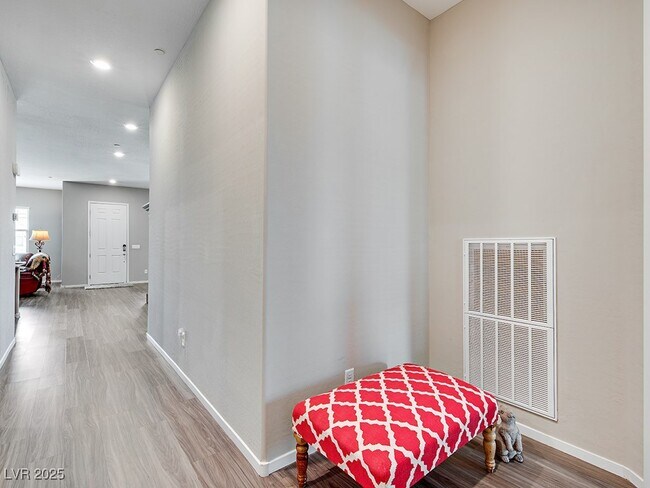 Building Photo - 726 Orange Plume Walk