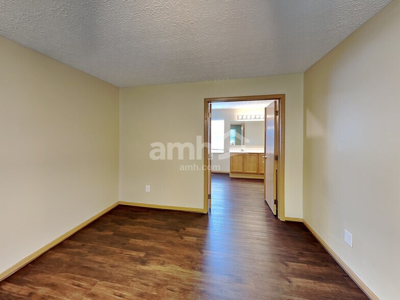 Building Photo - 7908 Windrift Pl