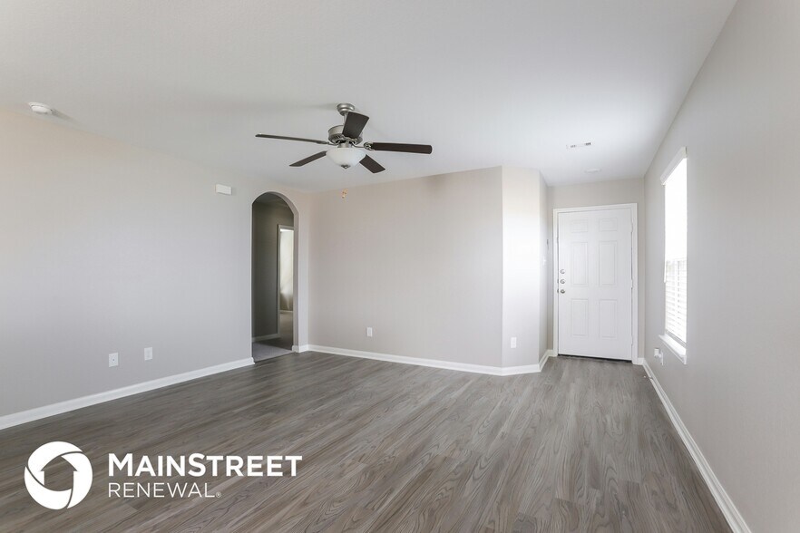 Building Photo - 25221 Dickens Dr
