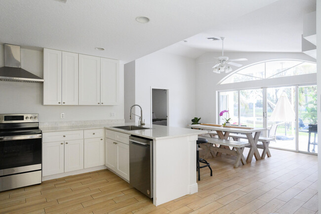 Building Photo - 3693 Miramontes Cir