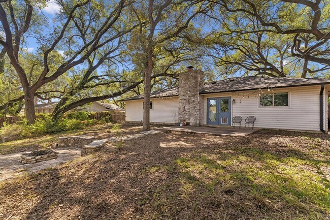 Building Photo - 1105 N Riviera Cir