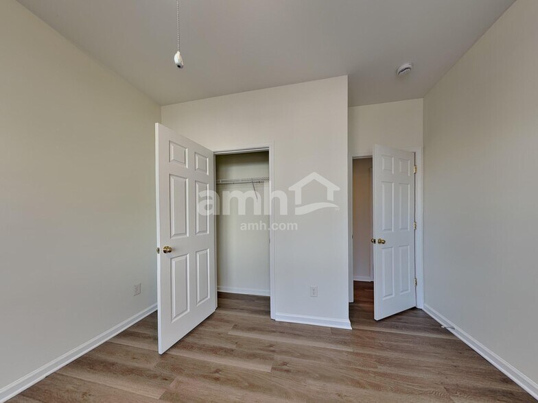 Building Photo - 14609 Asheton Creek Dr