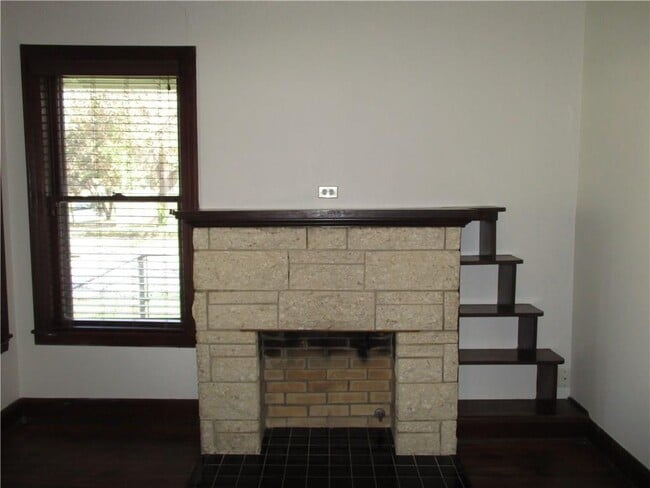 Building Photo - 4315 Avenue B