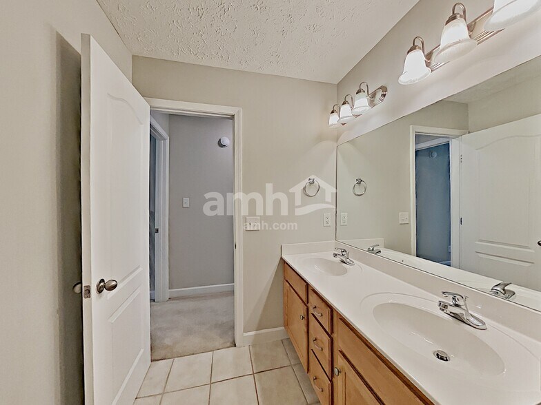 Building Photo - 4662 Forsman Ct