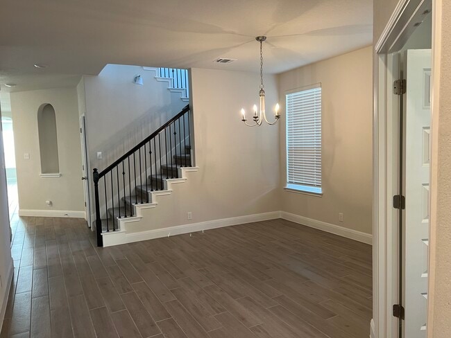 Building Photo - 207 Colorado Cyn
