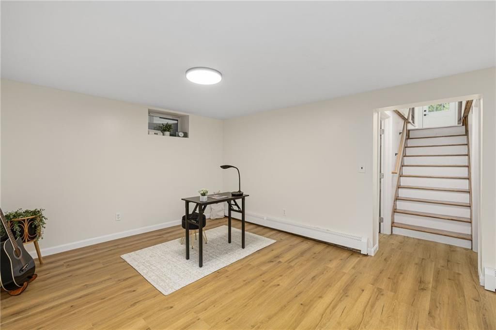 Building Photo - 461 River St
