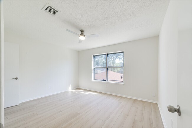 Building Photo - 18318 Ella Blvd