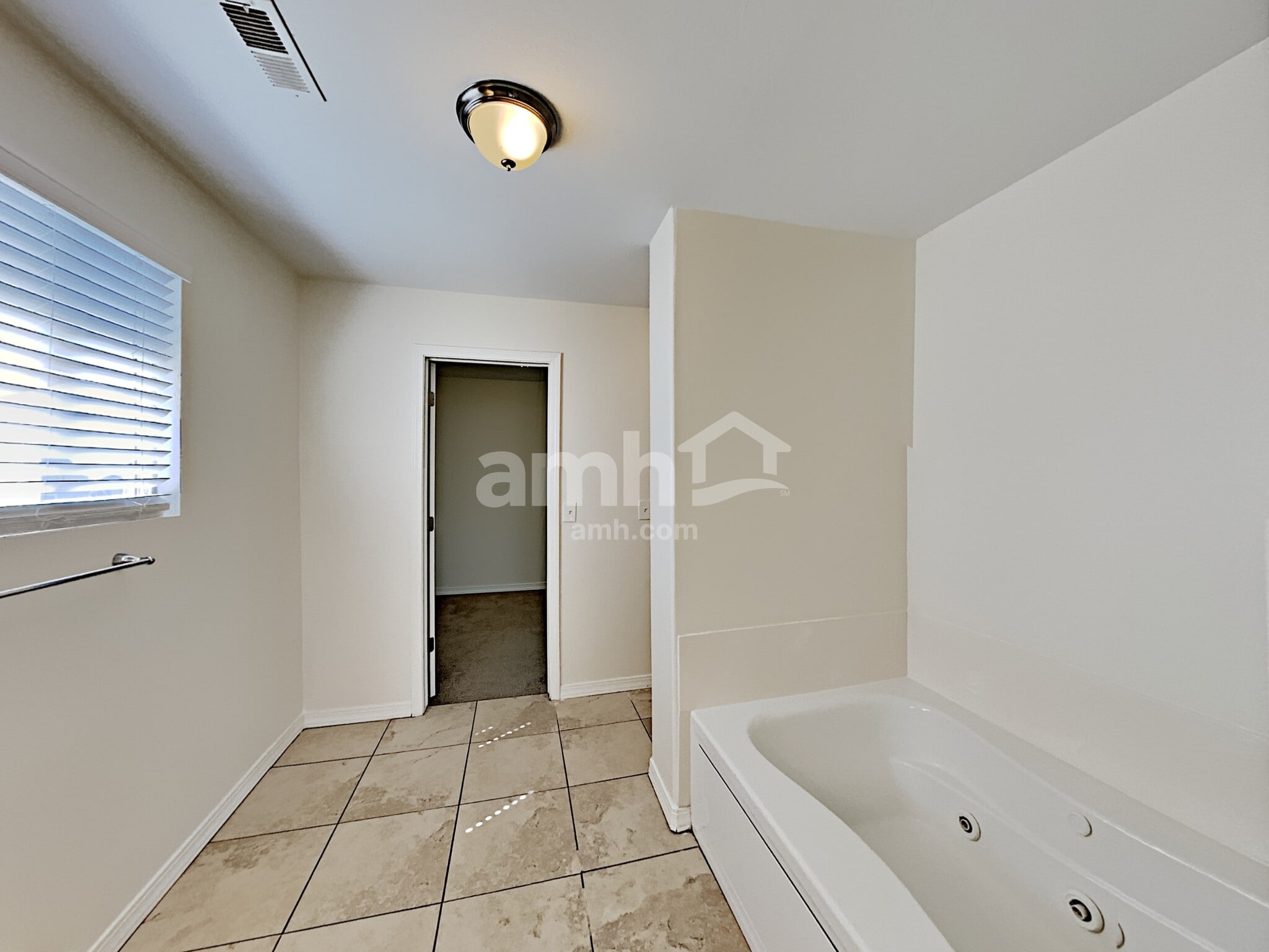 Building Photo - 1830 S 875 E