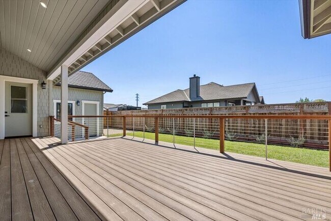 Building Photo - Beautiful 3 Bed 2.5 Bath Home in Larkfield Wikiup Neighborhood $5,000 per month!