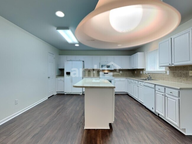Building Photo - 8836 Driftwood Commons Ct