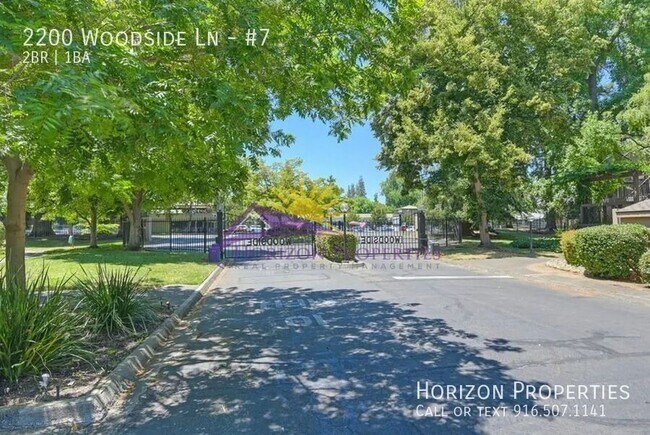 Building Photo - 2200 Woodside Ln