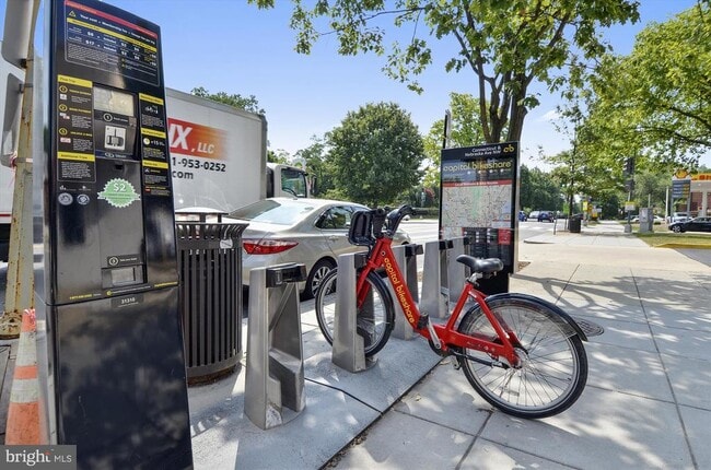 Building Photo - 3601 Wisconsin Ave NW