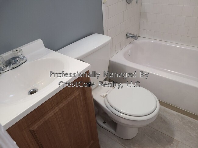 Building Photo - 948 Stafford Ave