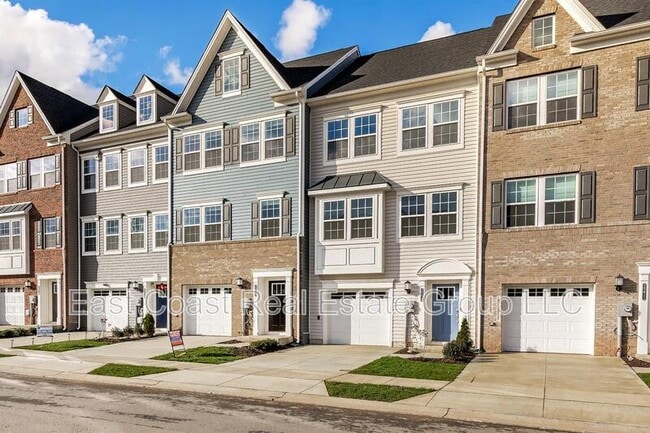 Building Photo - 2273 Marcy Dr