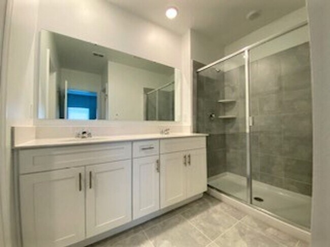 Building Photo - Gorgeous 3 Bedroom Home in the Preserve at...