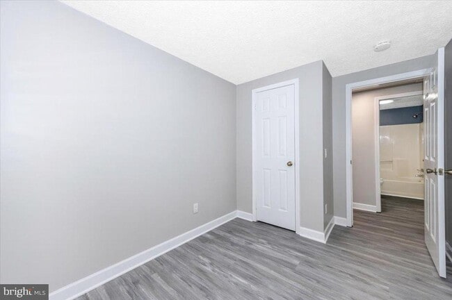 Building Photo - 12284 Bandera Ln