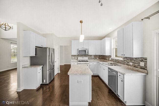 Building Photo - 2873 Rourke Dr