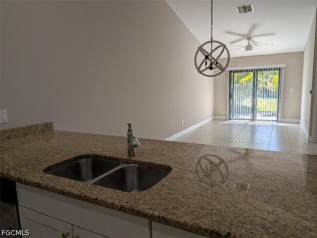 Building Photo - 4405 SW 8th Ct