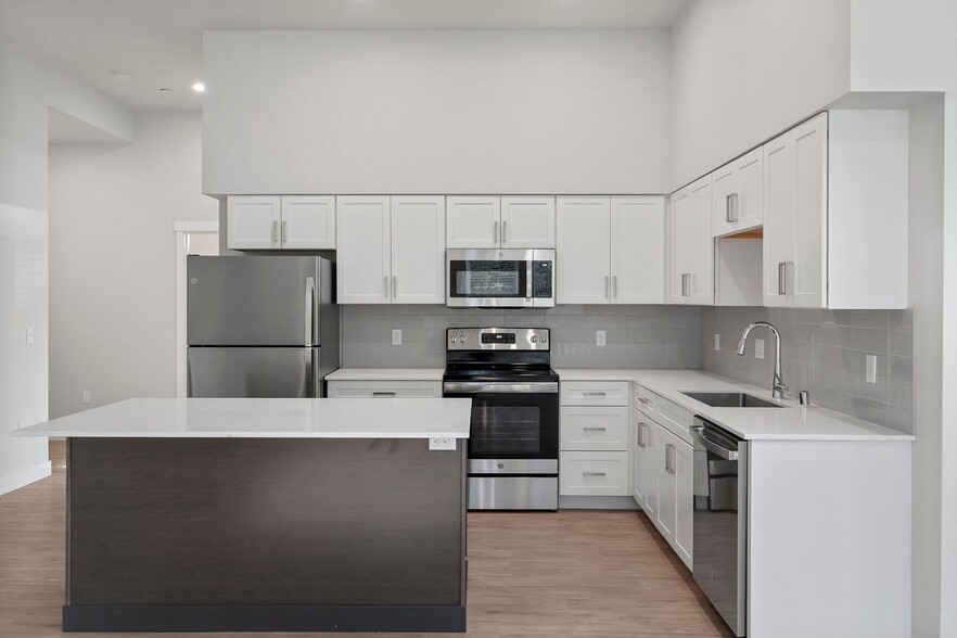 Interior Photo - 350 North Apartments
