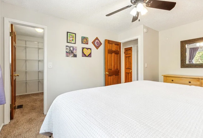 Building Photo - Furnished or Unfurnished House in NE Boulder ~ Cul-De-Sac living!