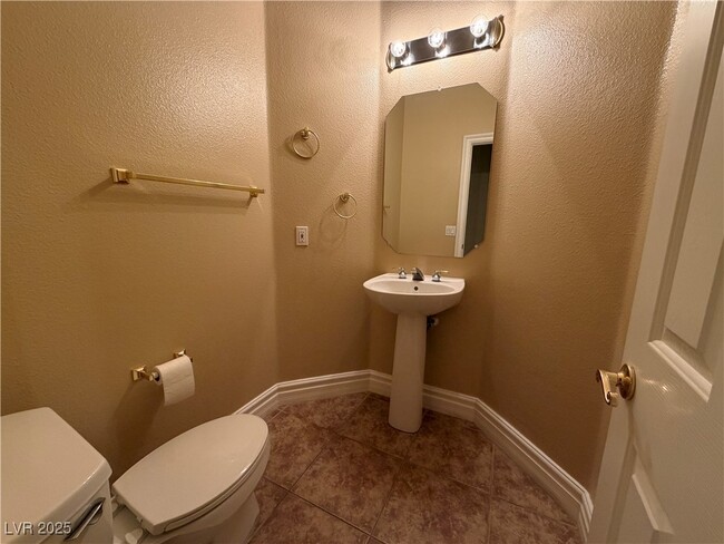 Building Photo - 96 Rancho Maria St