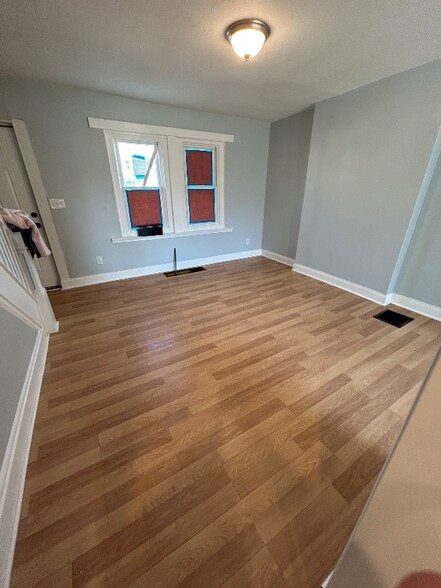 Building Photo - 259 Clarendon Ave