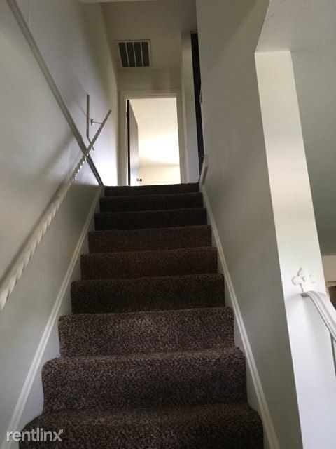 Building Photo - 736 Colony Ct