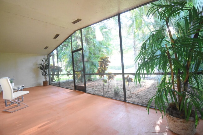 Building Photo - 22237 Woodborn Dr