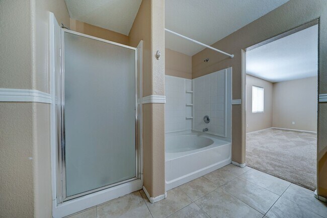 Building Photo - AVAILABLE NOW!!! Oversized Bedrooms in Johnson Ranch