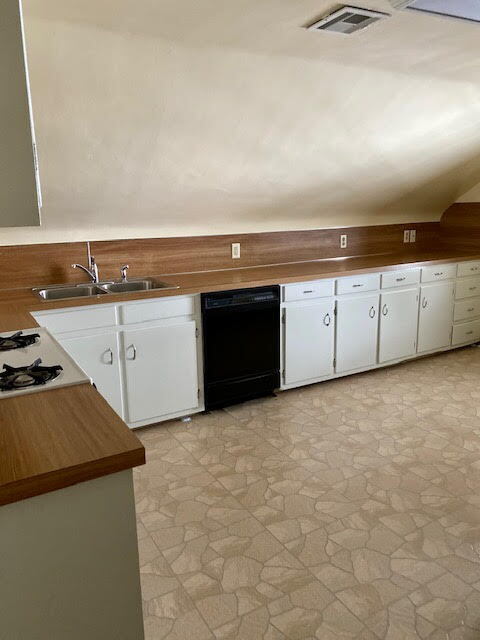 Building Photo - 1 Bed 1 Bath Apartment in Peaceful Setting
