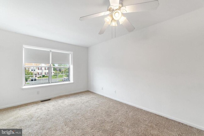 Building Photo - 4402 Aberdeen Ln