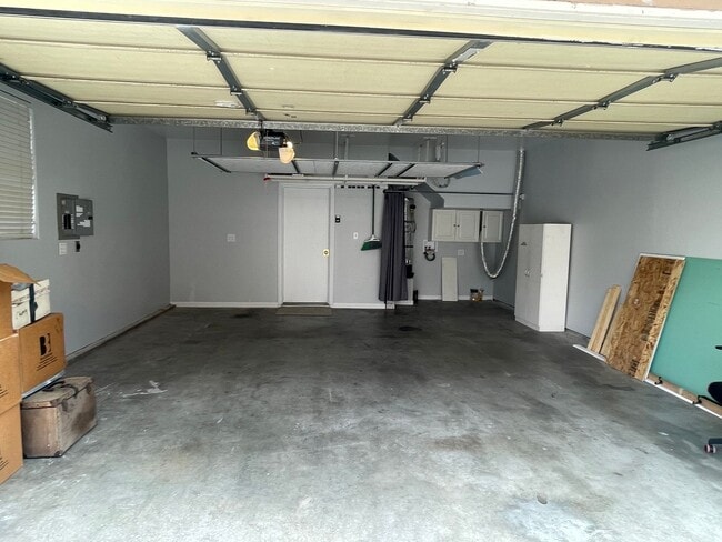 Building Photo - Updated Two Story Townhome w/ Two Car Garage