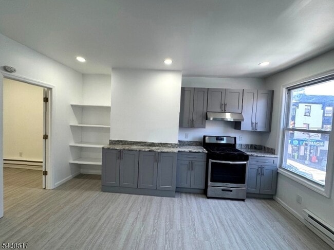 Building Photo - 76-78 Market Street Unit 1