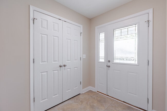Building Photo - 305 Breckinridge Cir