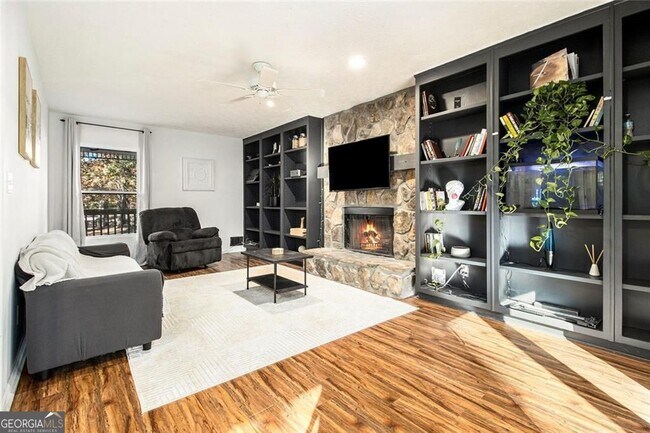 Building Photo - 8212 Lullwater Ct