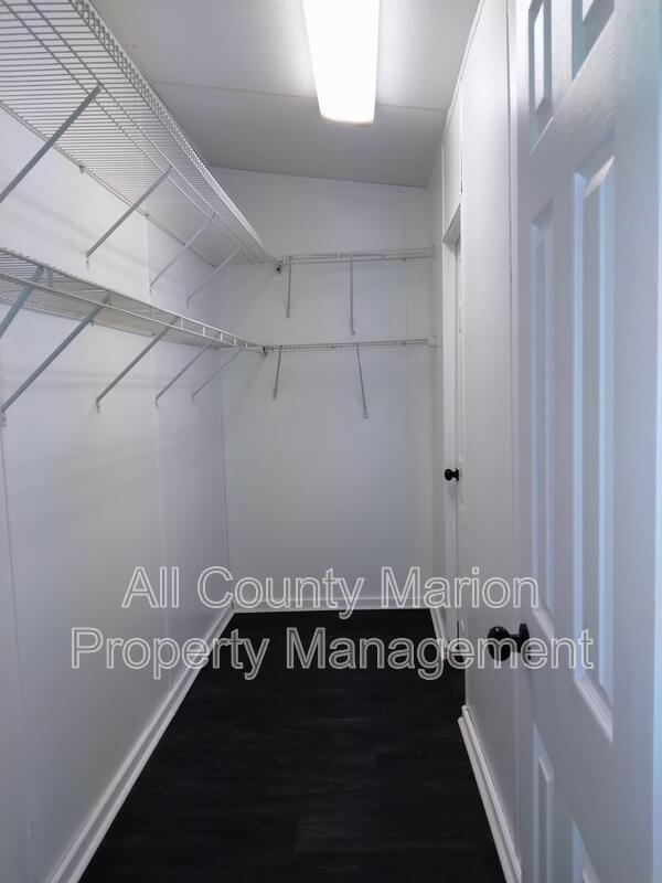 Building Photo - 6455 NW 135th Ave