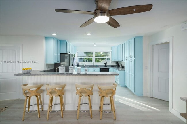 Building Photo - 474 Peninsula Dr