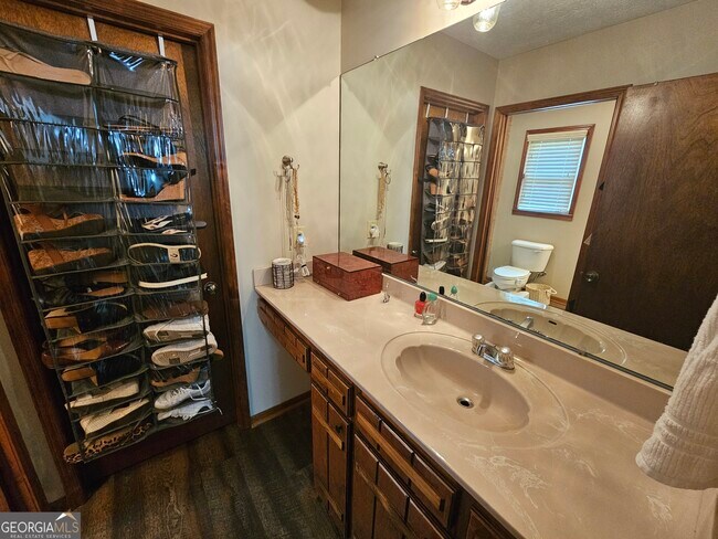 Building Photo - 6090 Strickland Town Rd