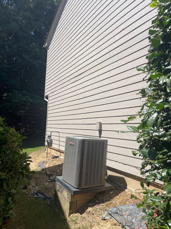 Building Photo - Gorgeous Peachtree Corners Home with Swim ...