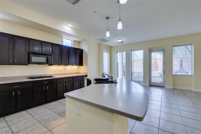 Building Photo - 228 Frapuccino Ave