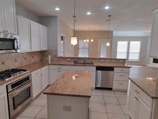 Building Photo - 516 Rustic Oak Ln