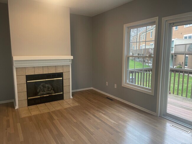 Building Photo - 173 Foxbridge Village Rd