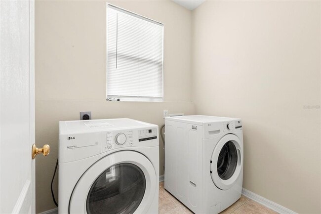 Building Photo - 11303 Village Brook Dr