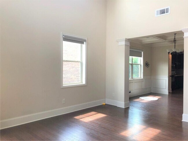 Building Photo - 550 Nichols View Way