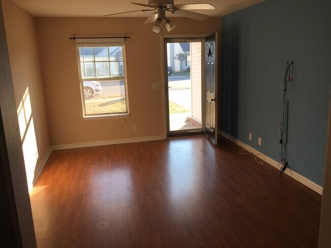 Building Photo - 3116 Wellington Pl