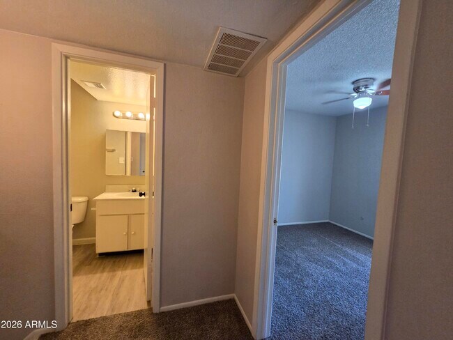 Building Photo - 3213 W Royal Palm Rd