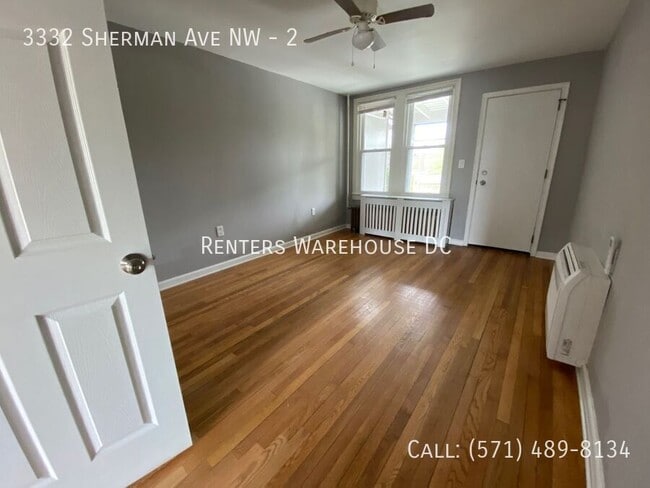 Building Photo - Updated 1BR+Den w/ private patio in heart ...