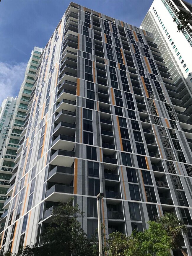 Building Photo - 31 SE 6th St