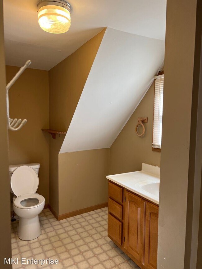 Building Photo - 4 br, 1 bath House - 322 Wilson Ave SE B 1